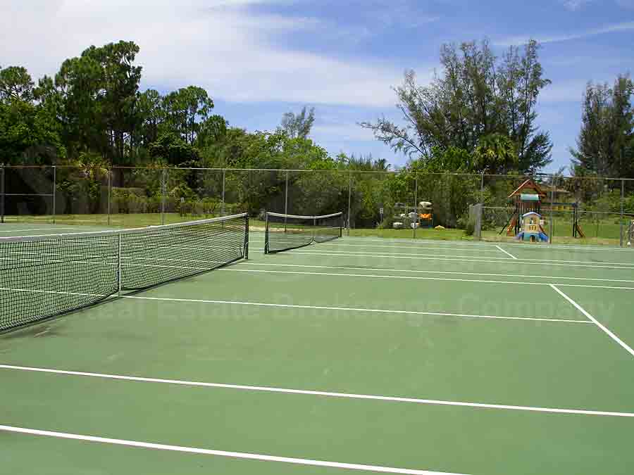 COCONUT RIVER Tennis Courts